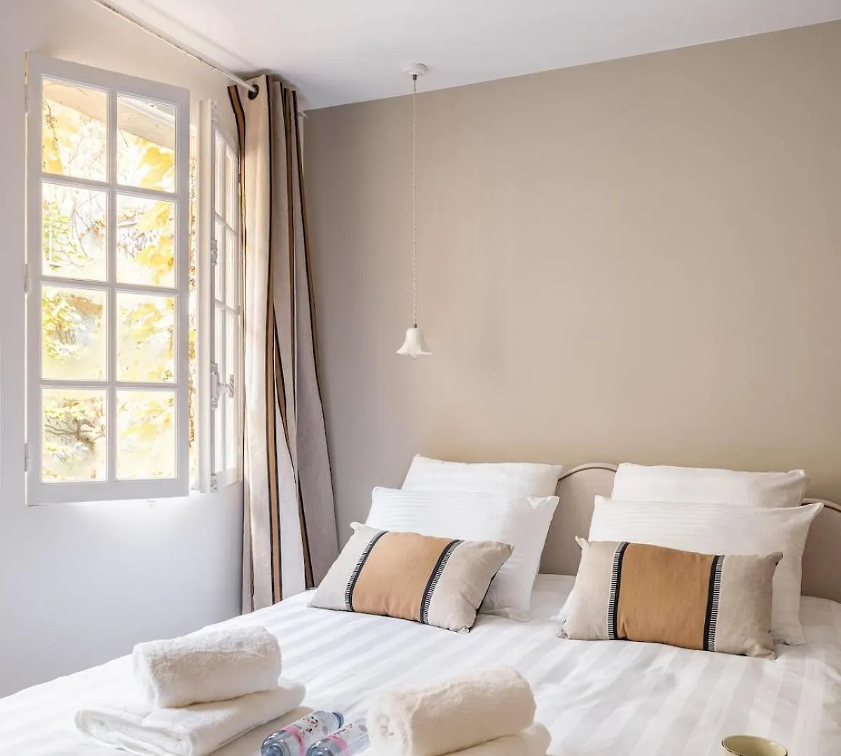 Parisian Duplex In Marais With Sauna Daire
