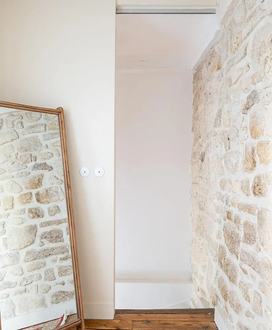Daire Parisian Duplex In Marais With Sauna