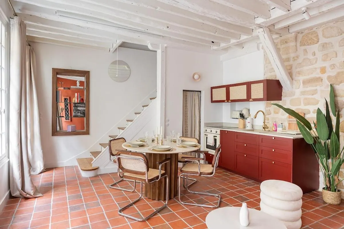 Parisian Duplex In Marais With Sauna